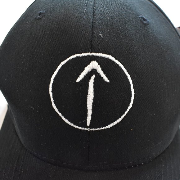 Puddle Of Mudd Mens FlexFit Embroidered Arrow In Circle Logo Hat Cap New S/M - Picture 4 of 7